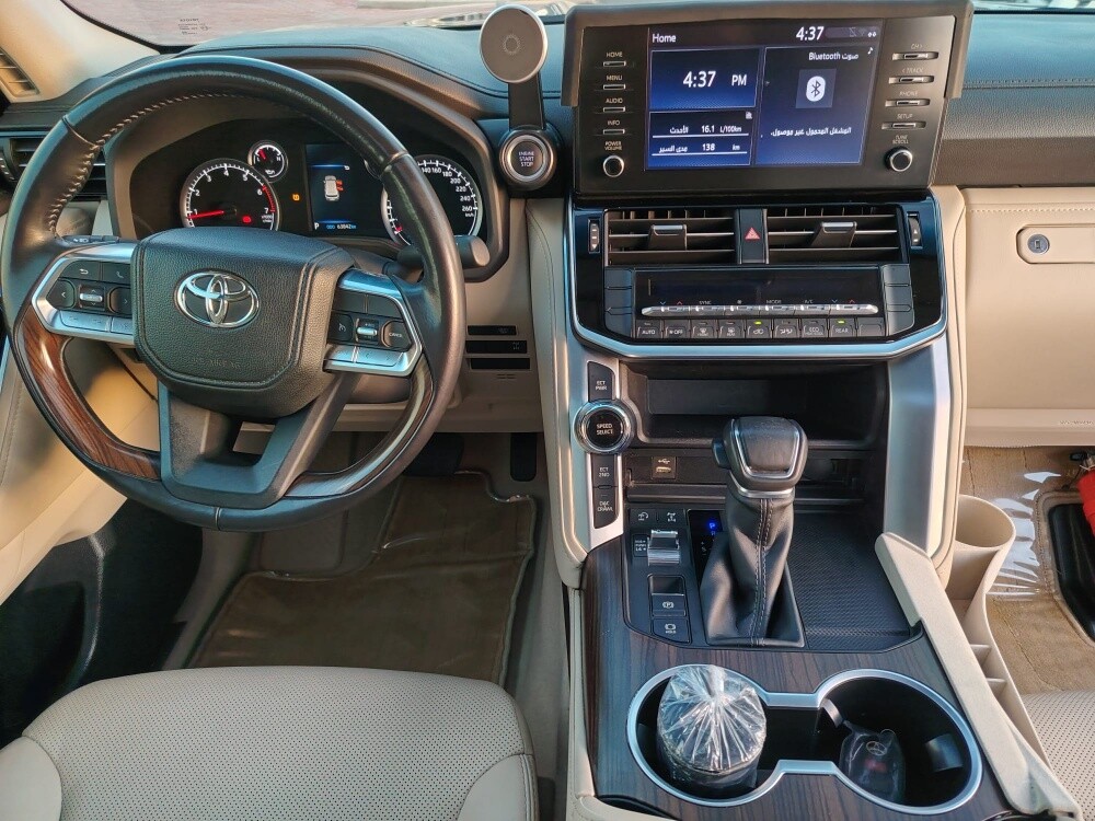 GXR 2023 Toyota — photo 8 for sale in Qatar
