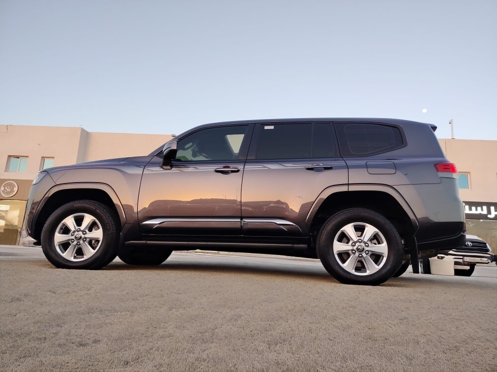 GXR 2023 Toyota — photo 28 for sale in Qatar