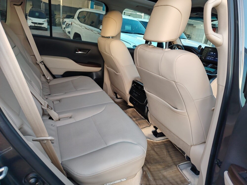 GXR 2023 Toyota — photo 23 for sale in Qatar