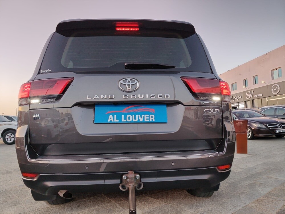 GXR 2023 Toyota — photo 25 for sale in Qatar