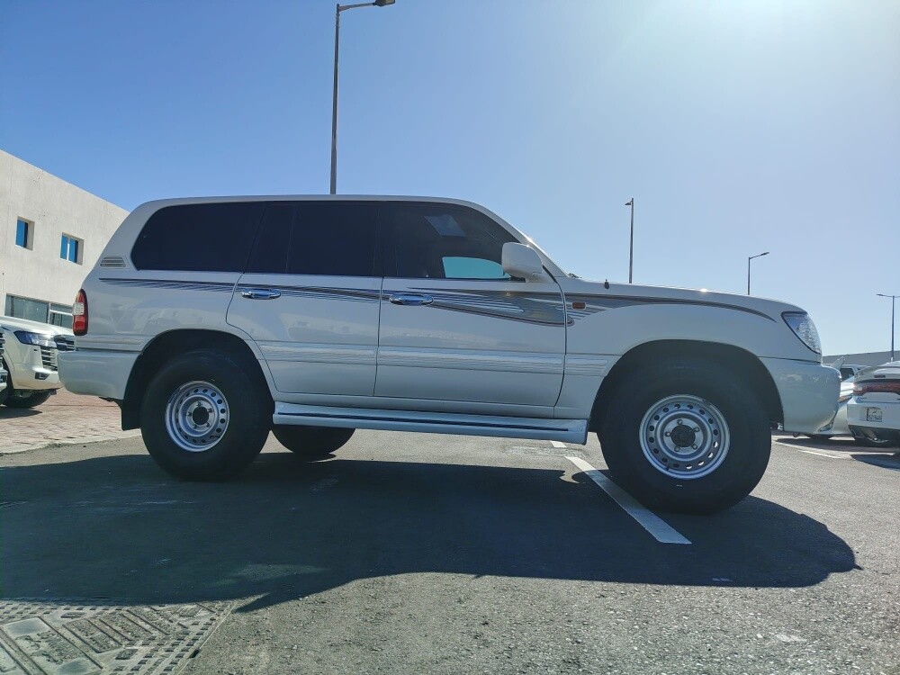 Toyota Land Cruiser VXR — photo 6 for sale in Qatar
