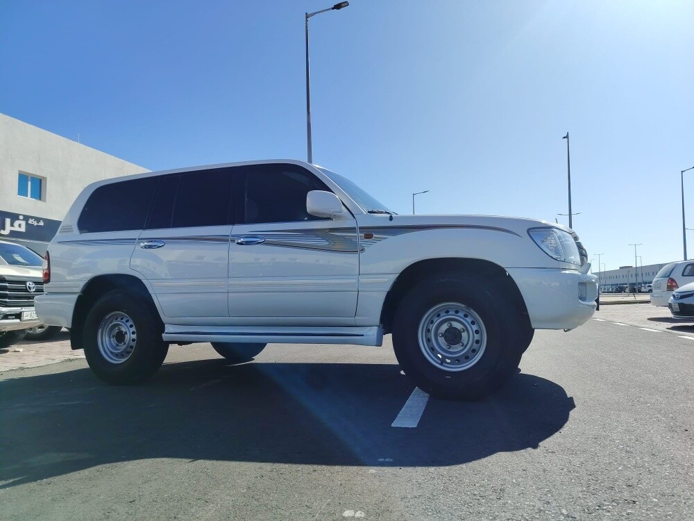 Toyota Land Cruiser VXR — photo 7 for sale in Qatar