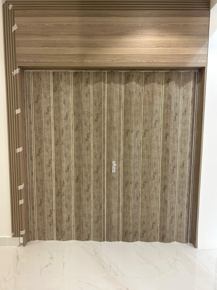 Good Quality’s Sliding door  - 1