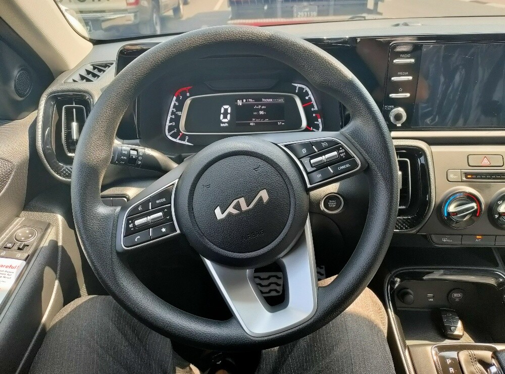 Kiya sonit for sale 2023 — photo 5 for sale in Qatar