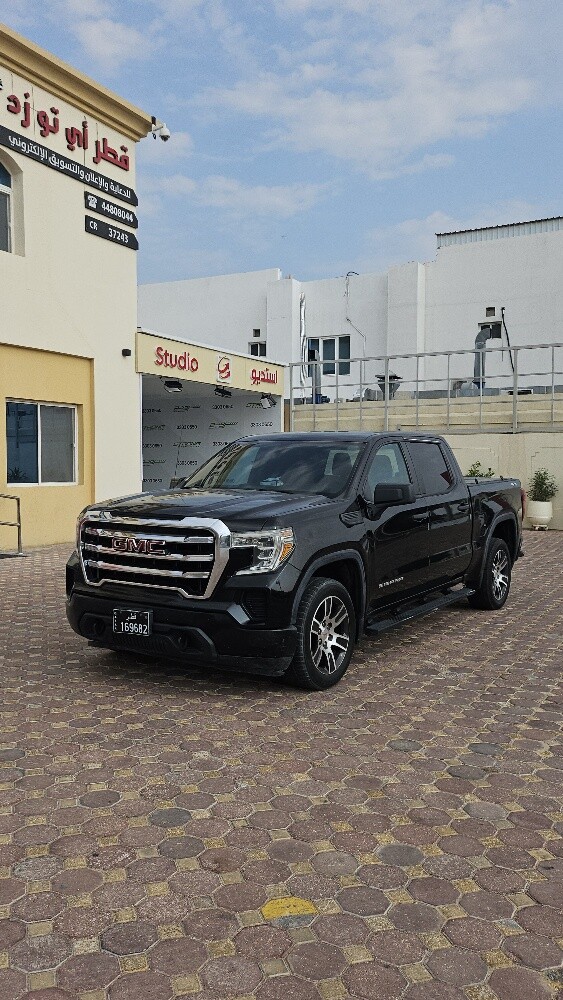 For sale: 2020 GMC Sierra 6 slide - 2