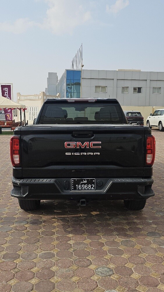For sale: 2020 GMC Sierra 6 slide - 3