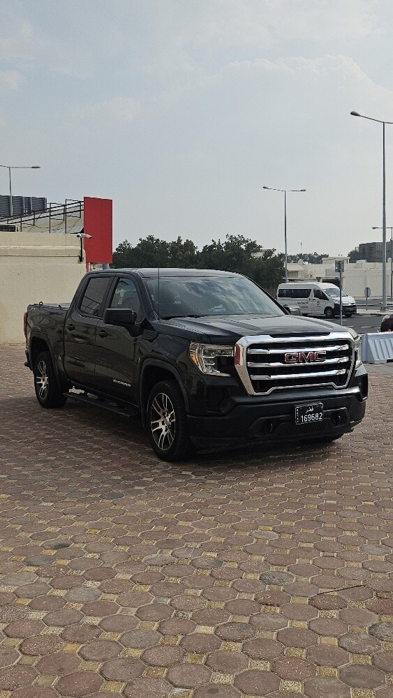 For sale: 2020 GMC Sierra 6 slide - 1