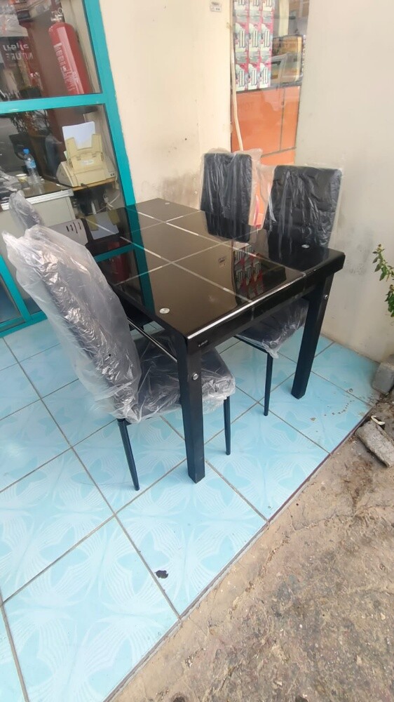 Leather 4 seatar Dinning table - 2