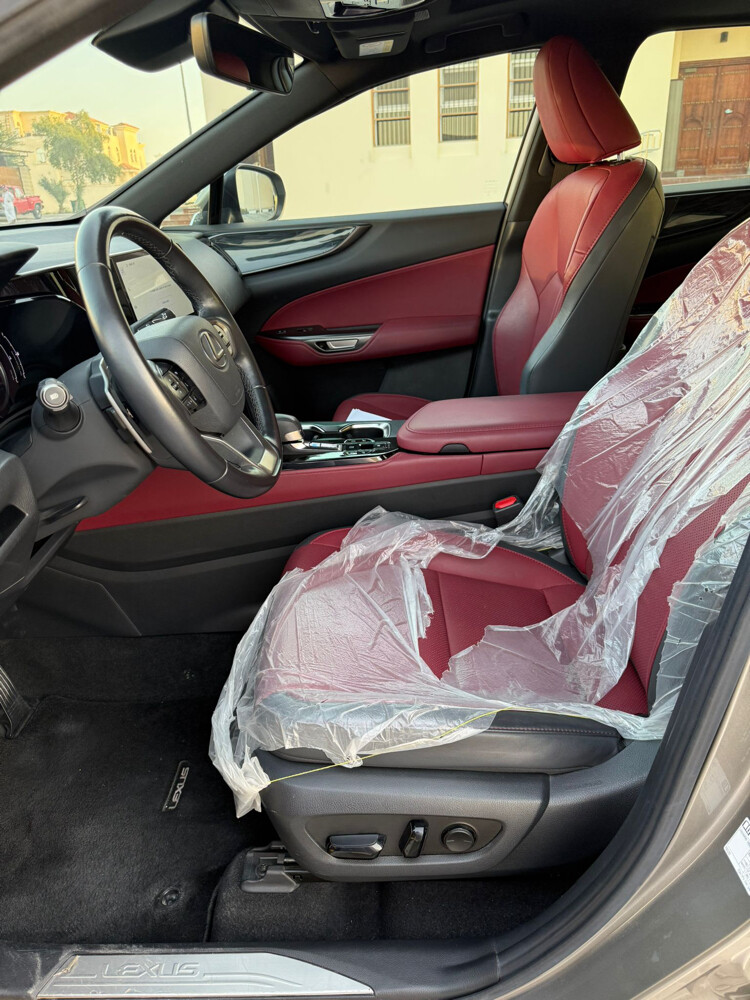 Lexus NX350 2023 — photo 11 for sale in Qatar