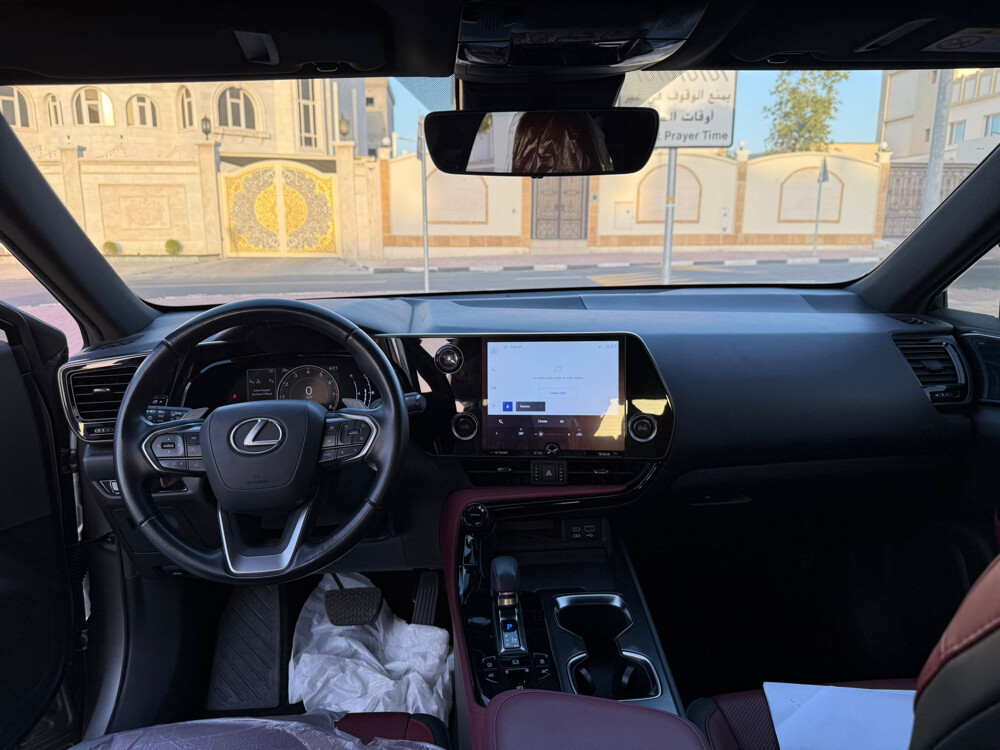 Lexus NX350 2023 — photo 12 for sale in Qatar