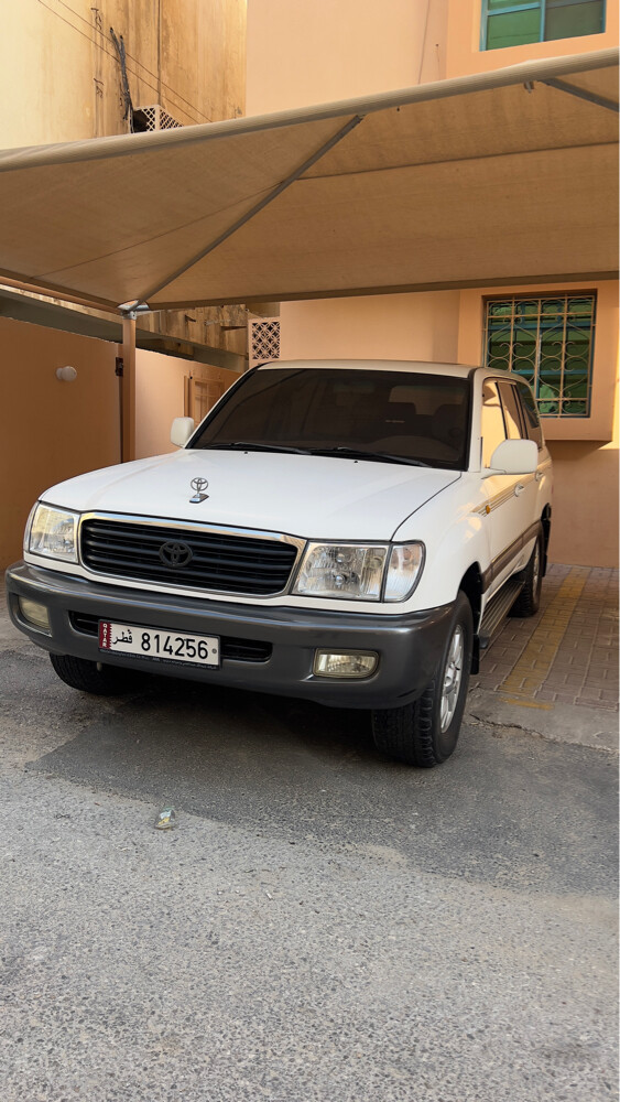 LAND CRUISER VXR V8 - 2
