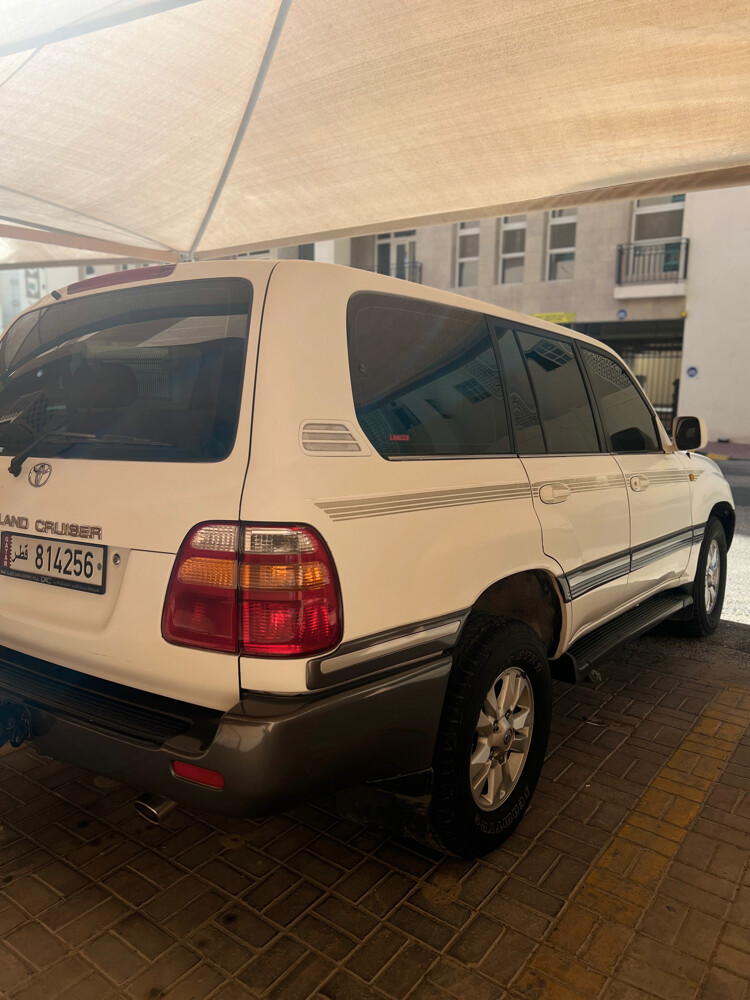 LAND CRUISER VXR V8 - 5