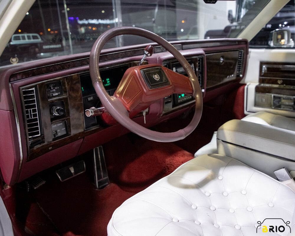 For Sale Cadillac Fleetwood 1990 — photo 10 for sale in Qatar