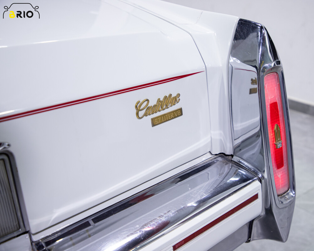 For Sale Cadillac Fleetwood 1990 — photo 7 for sale in Qatar