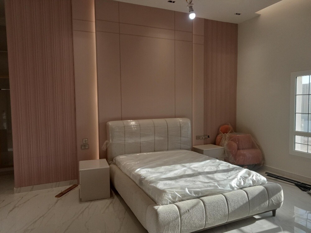 TV& Room Decor - 6