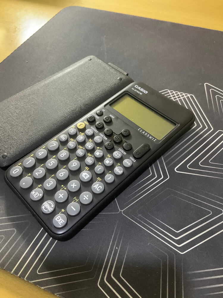 Casio FX-570CW—Good condition - 6