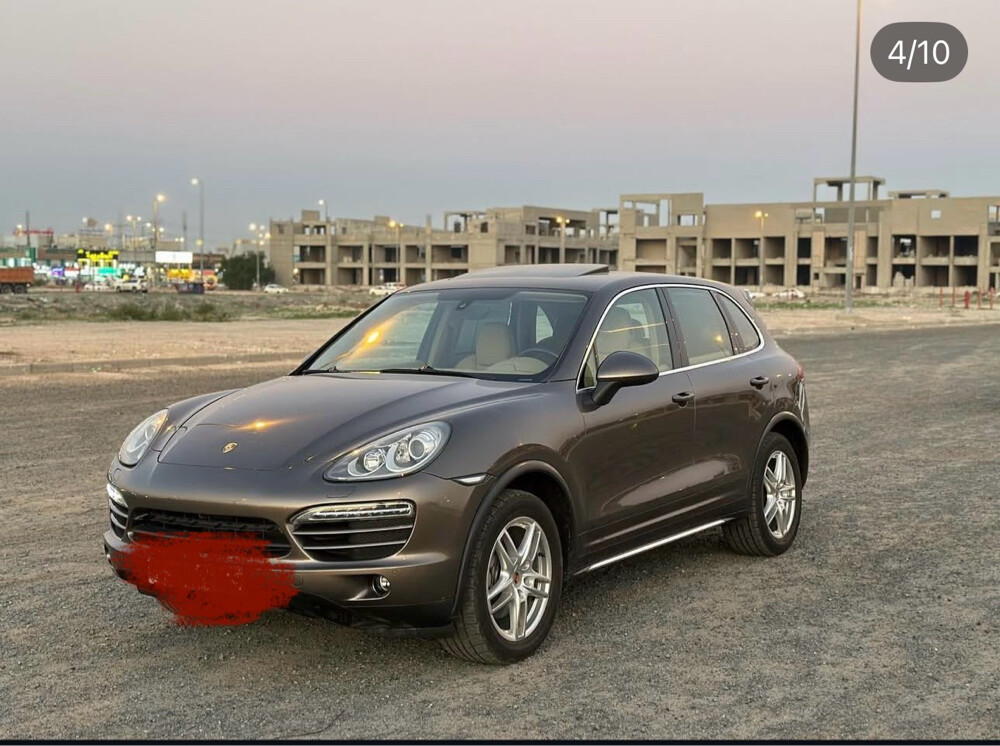 Porsche Cayenne - 1