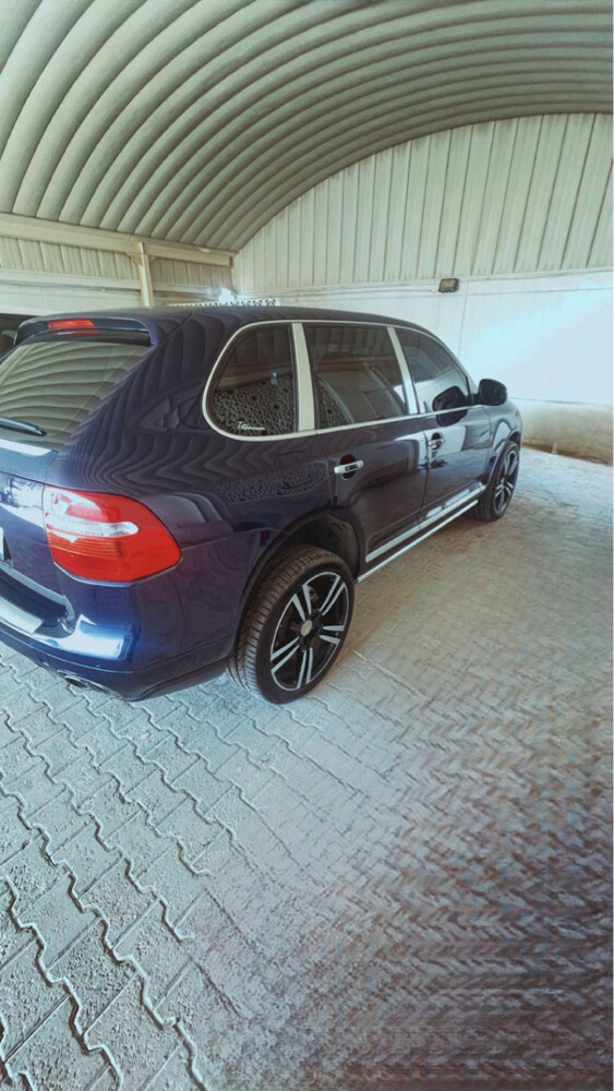 بورش كيان 2006/ماشيه145000 كم/ 8سلندر/ ما فيها اي حوادث /مالك ثاني/السعر 25،000 - 1