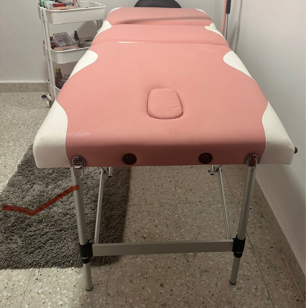 massage couch  - 1
