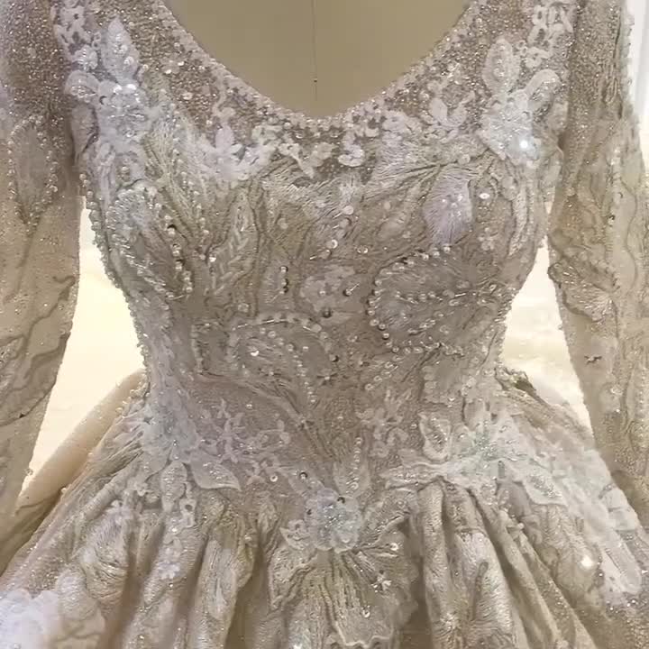 Brand new luxury wedding gown ren - 1