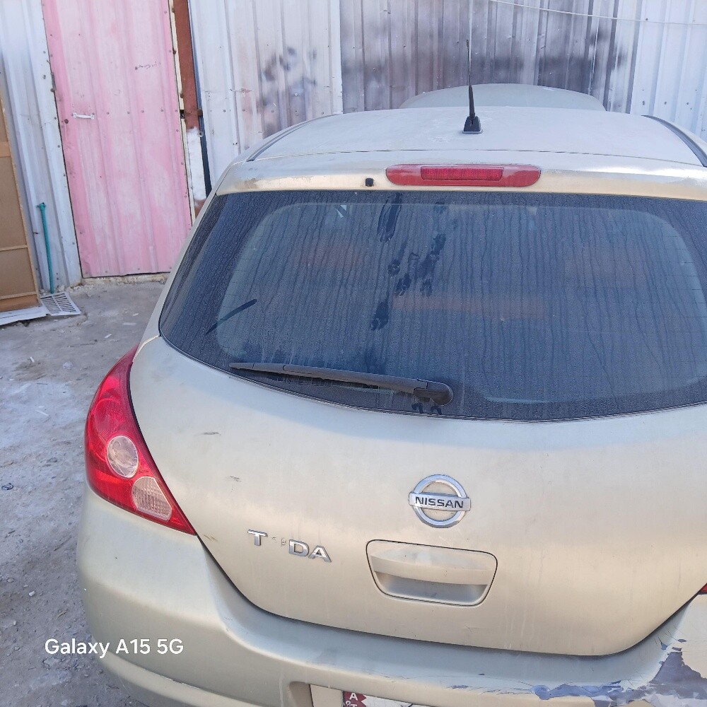 Nissan tida scrap spare parts - 4