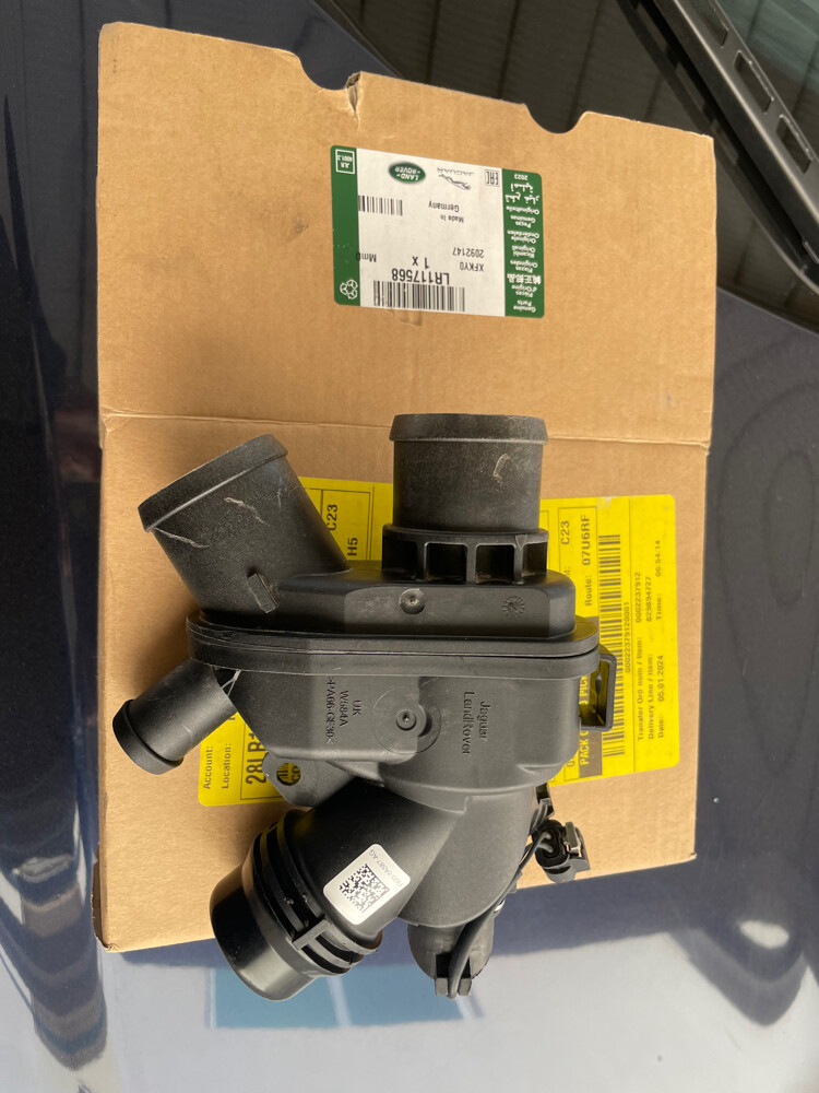 Thermostat - LR117568 - 2