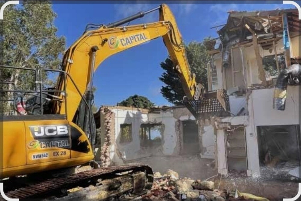 نهدم البيوت القديمه ونبني الجديد - 4