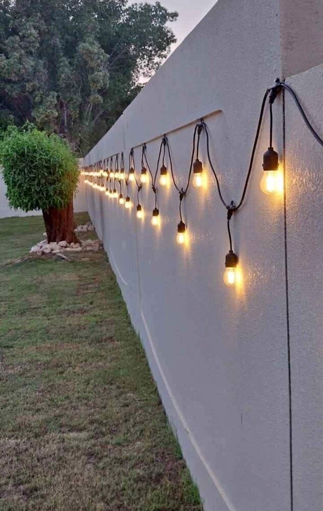 Black wire with bulbs available - 1