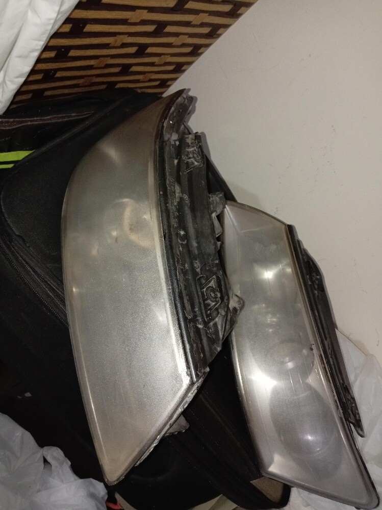 frontlights sonata 2007 - 1