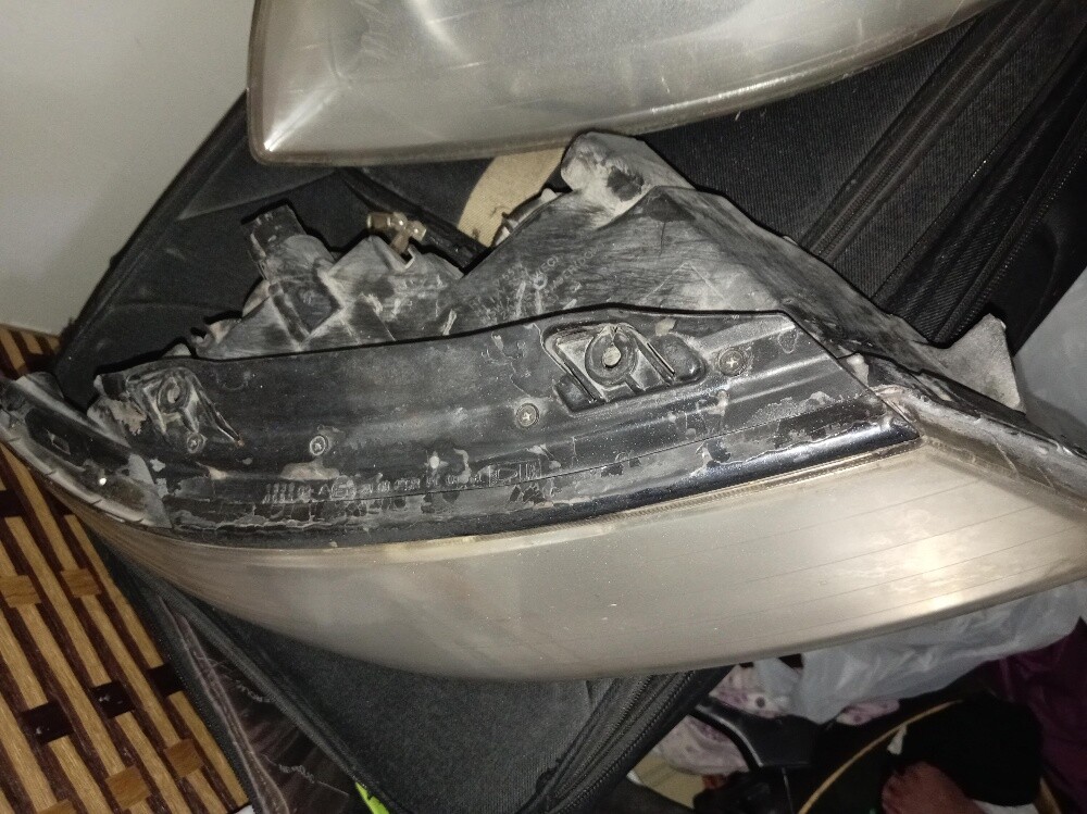 frontlights sonata 2007 - 2