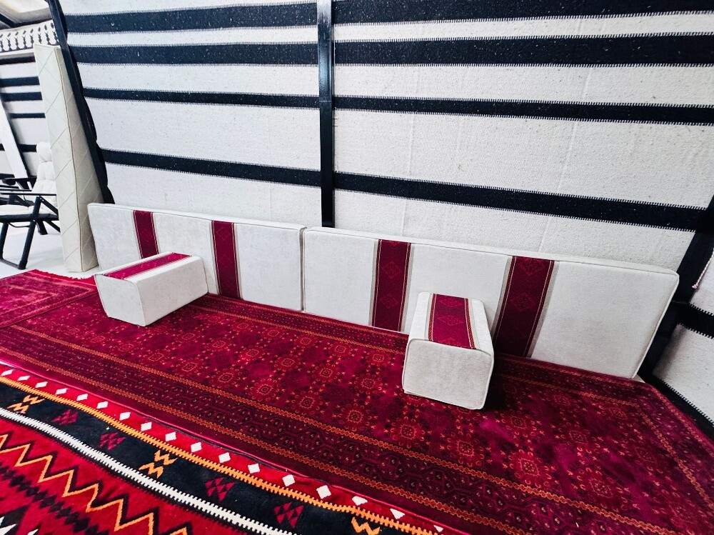I do decor work, I make Arodia, i - 2