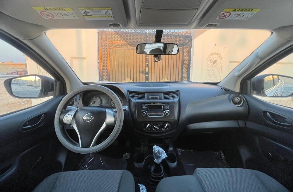 NISSAN NAVARA - 11