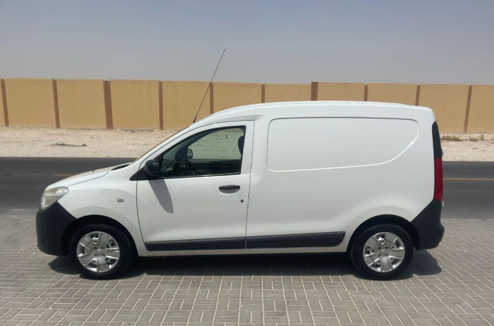 RENAULT DOKKER - 9