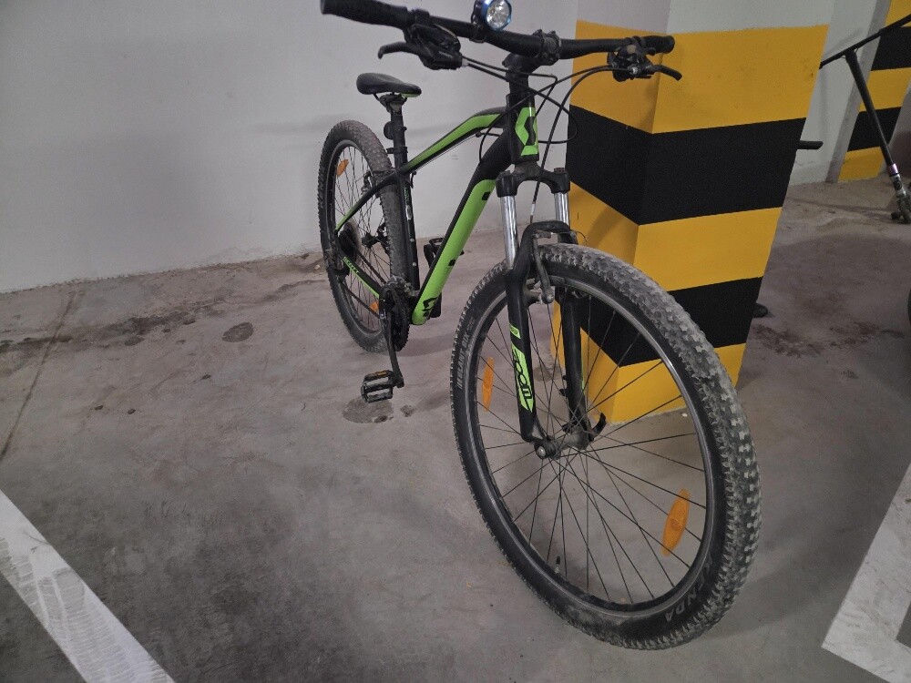 Scott boys adults mountain bike - 1