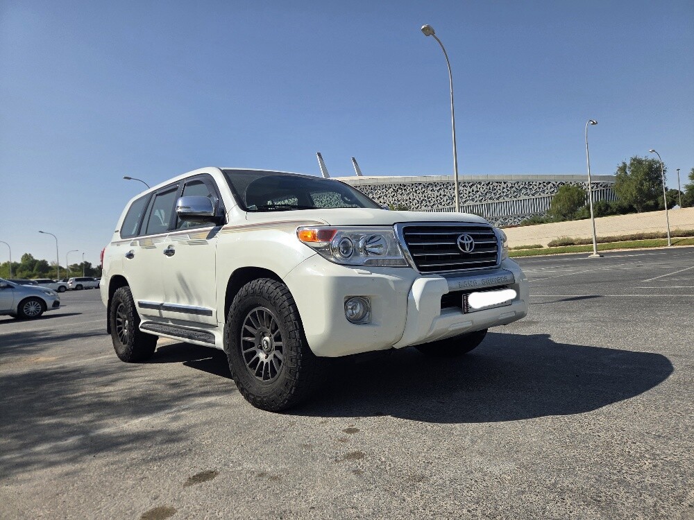Landcruiser GXR V8 BRAID wheels FSH - 1