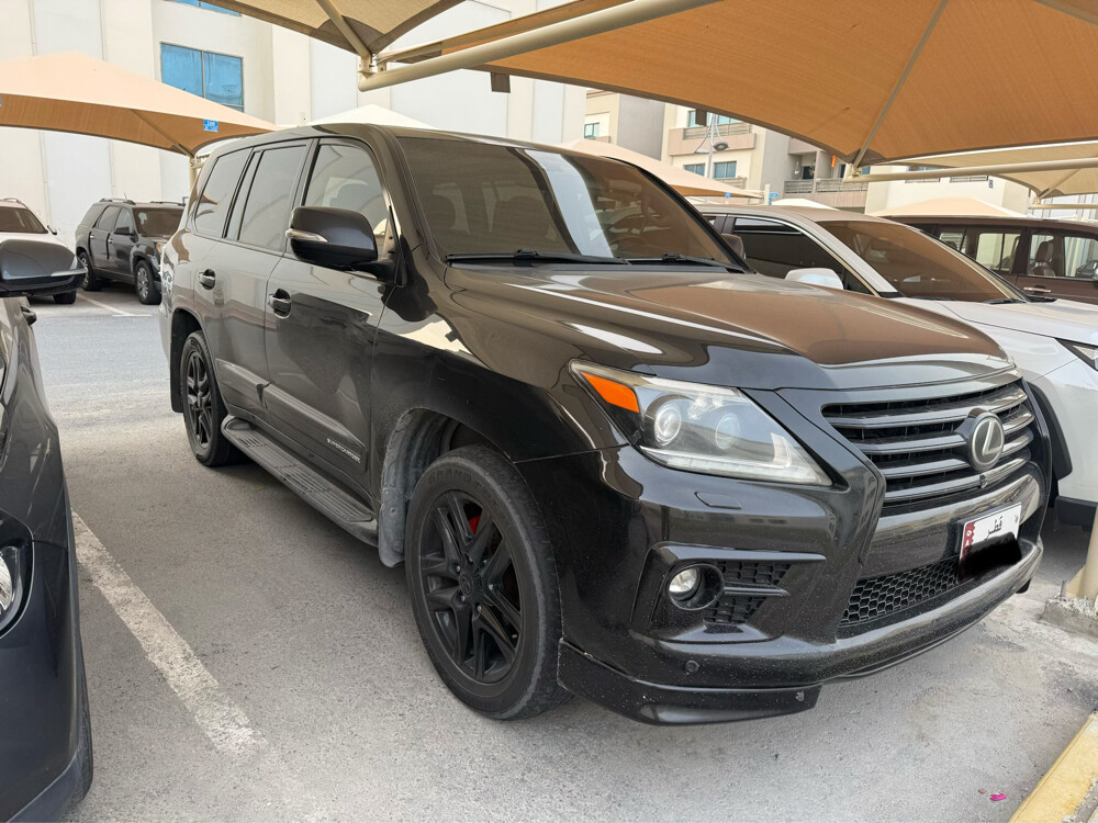 LX 570 in mint condition  - 10
