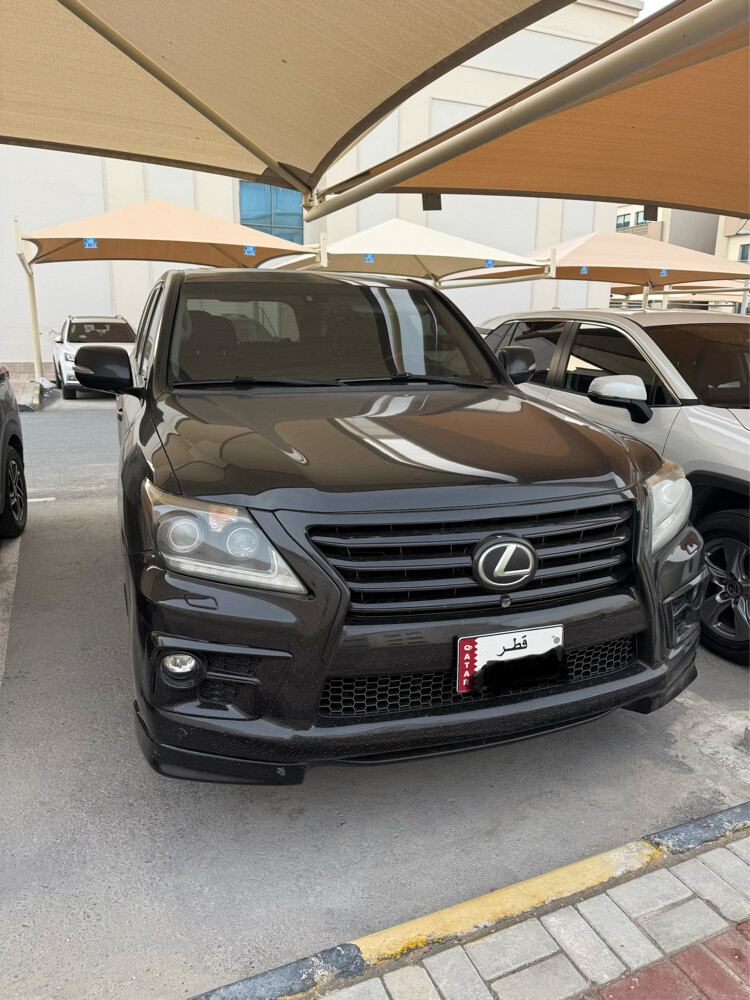 LX 570 in mint condition  - 1