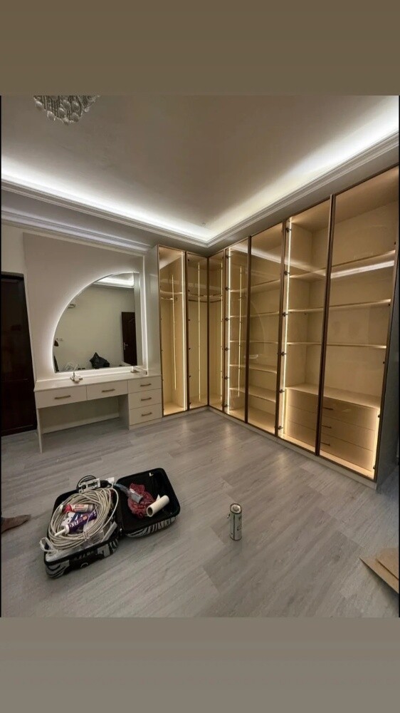 Making all luxury furniture. Cabi - 9