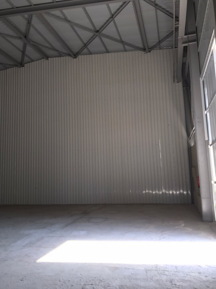 Store for rent in Industrial - 2