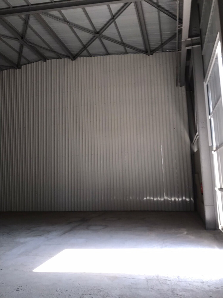 Store for rent in Industrial - 3