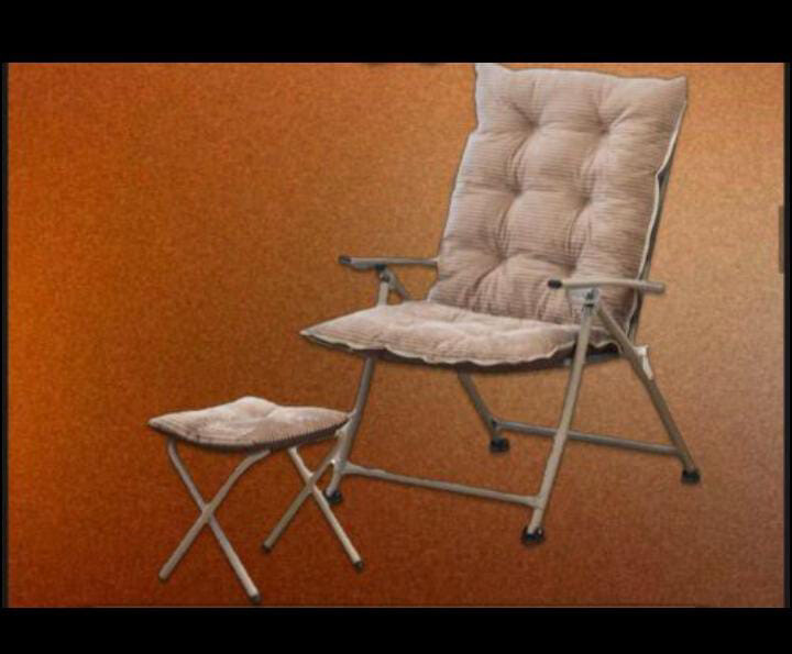 Chairs + table - 1