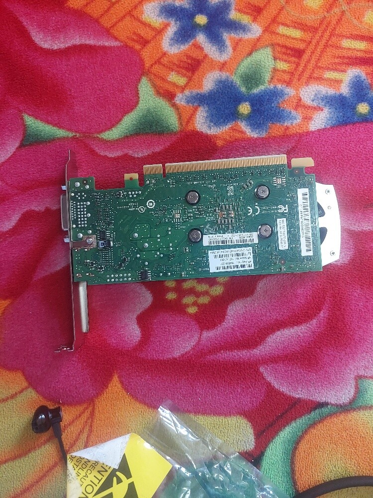 nvidia QUADRO K620 - 2