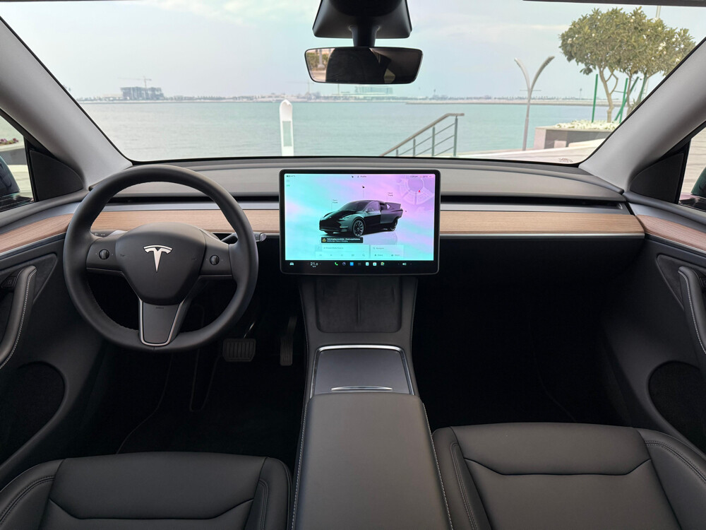 tesla Y 2024 — photo 11 for sale in Qatar