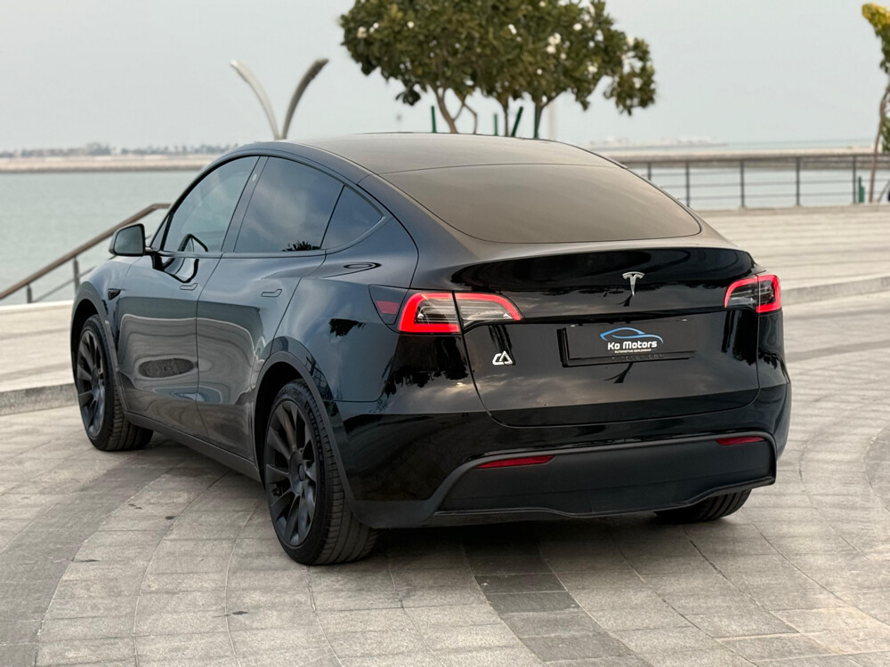tesla Y 2024 — photo 8 for sale in Qatar