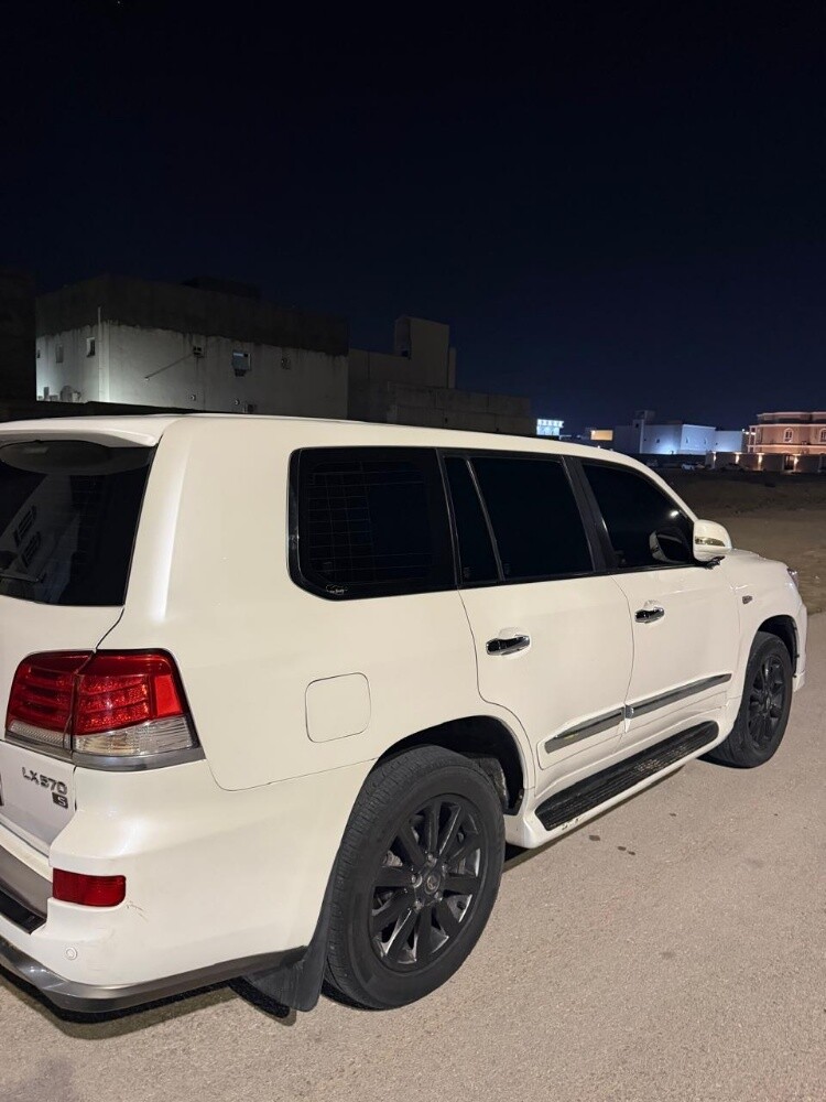 للبيع لكزس ال اكس 570 - 1