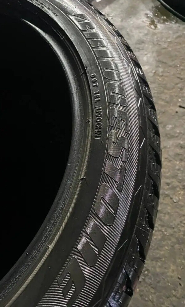 285/45/22" Bridgestone Tyre - 3