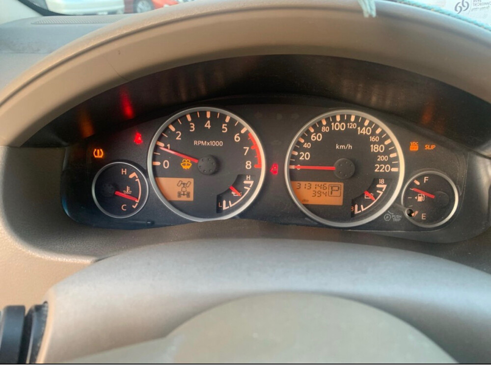 سياره نيسان باثفايندر للبيع - 2