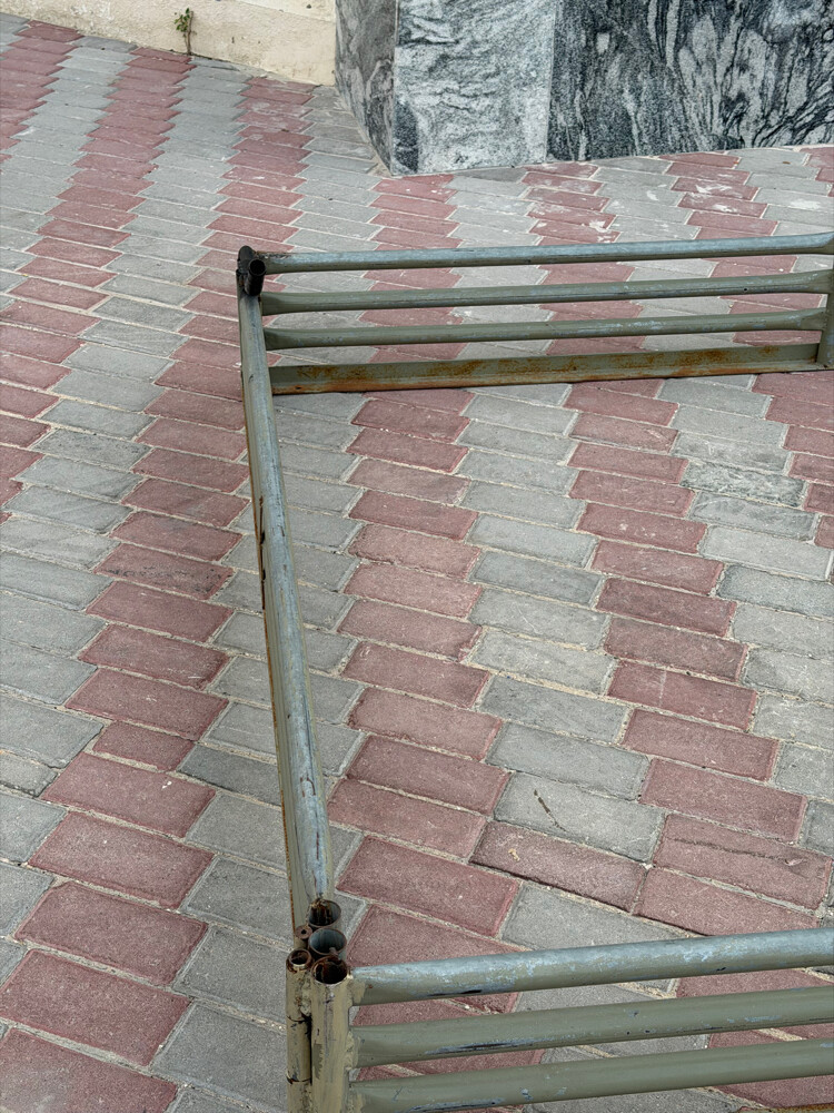 holder for sheep for lx pickup  - 2