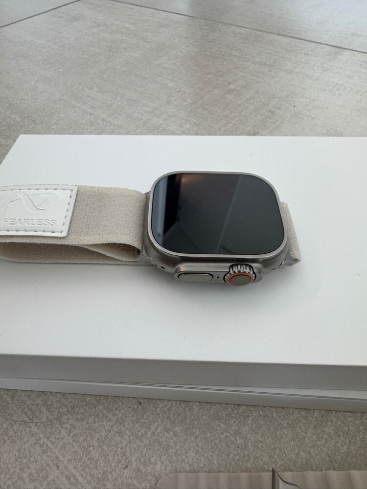 Apple Watch Ultra(Gen 1)+4 straps - 8