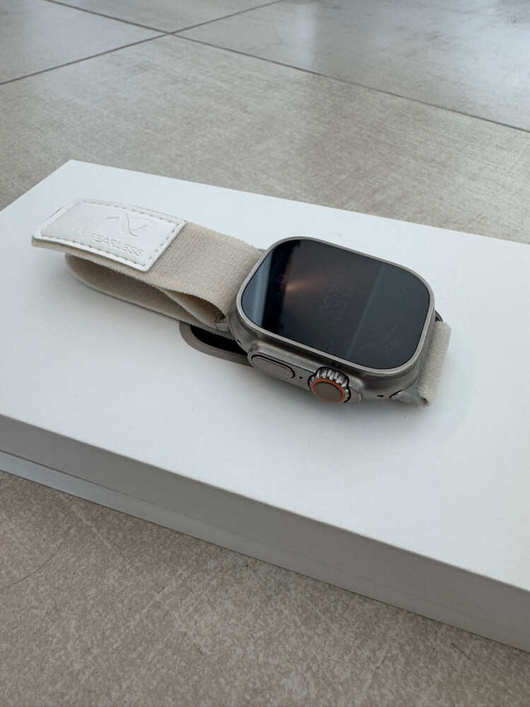 Apple Watch Ultra(Gen 1)+4 straps - 4